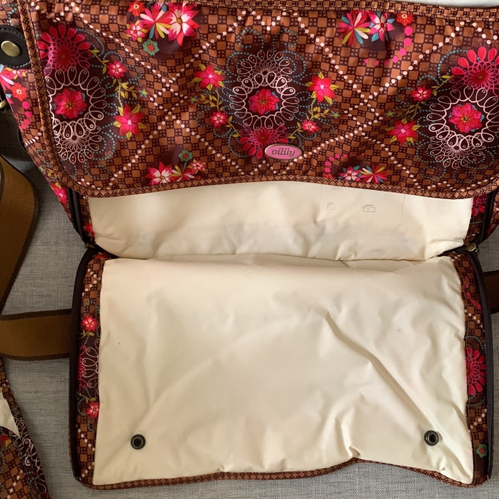 Oilily Brown and Pink Baby Bag Set - Picture 9 of 11